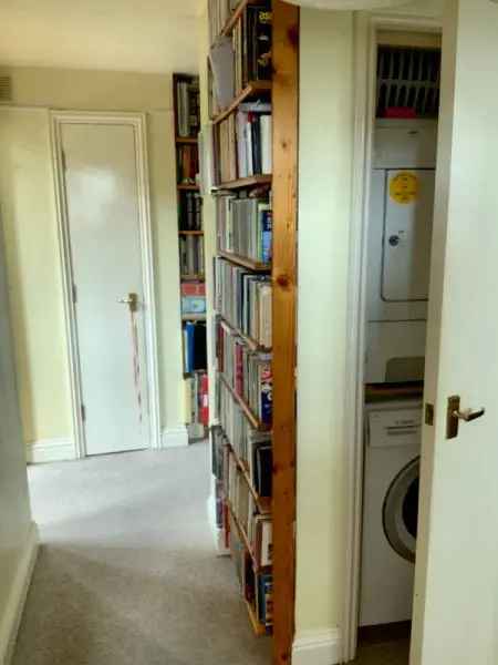 Flat For Rent in Hove, England