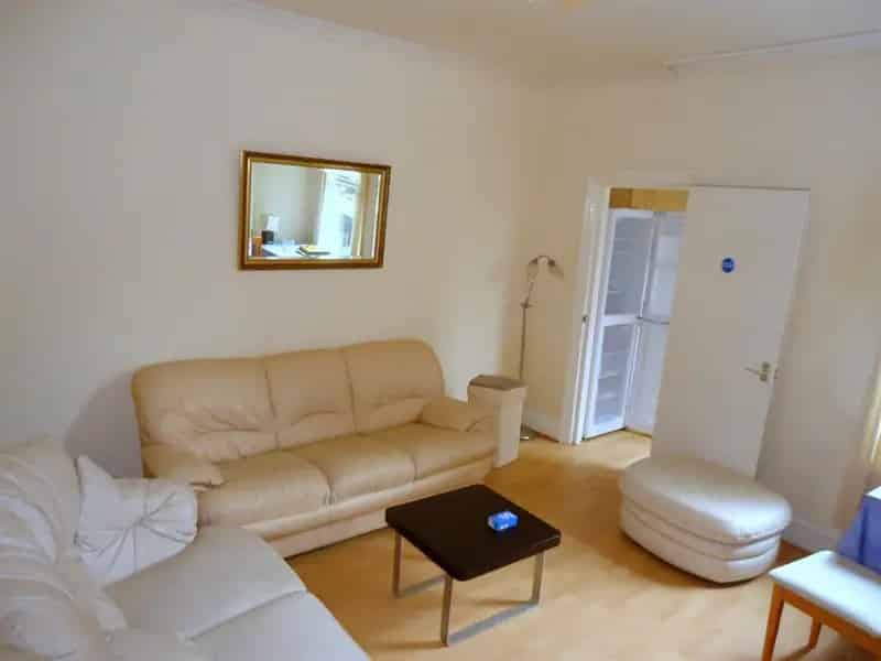 3 Double Bedroom House Sharrow Vale To Let
