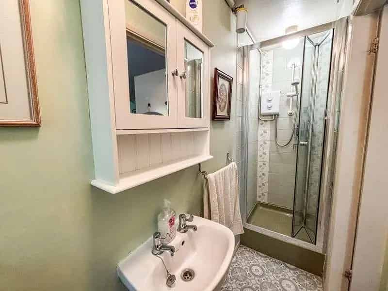 3 Bed House for Sale - Family Home Near Tilehurst Station