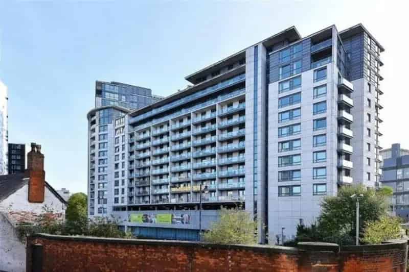 1-Bed Apartment Centenary Plaza Birmingham City Centre Gym Parking Concierge