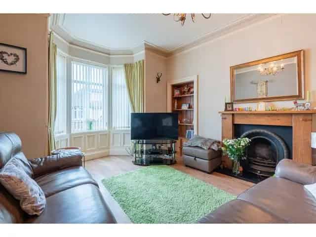 4 Bedroom Detached House for Sale in Idyllic Coastal Village
