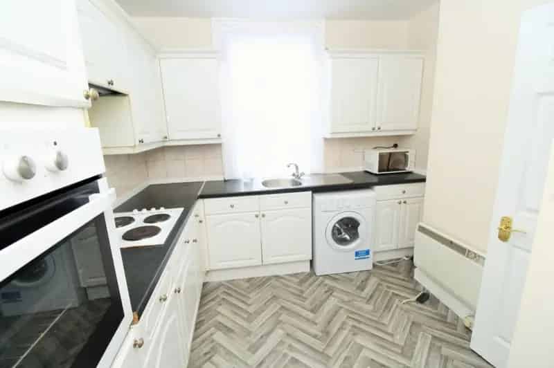 2 Bedroom Flat To Rent