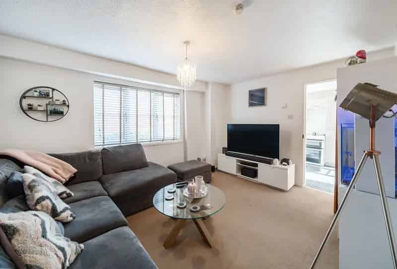 2 Bedroom House to Rent River Avon View