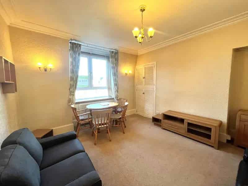Furnished 1-Bedroom Flat Mid Stocket Aberdeen