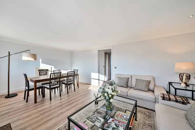 2 Bedroom Penthouse Apartment Chelsea - Stunning Views & Roof Terrace
