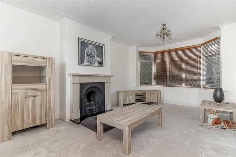 5 Bedroom Semi Detached House to Rent Bramhope Leeds