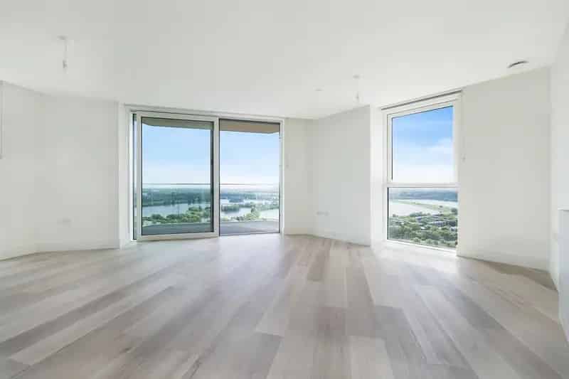 2 Bedroom Apartment Hale Village Modern Eco Friendly Gym Access