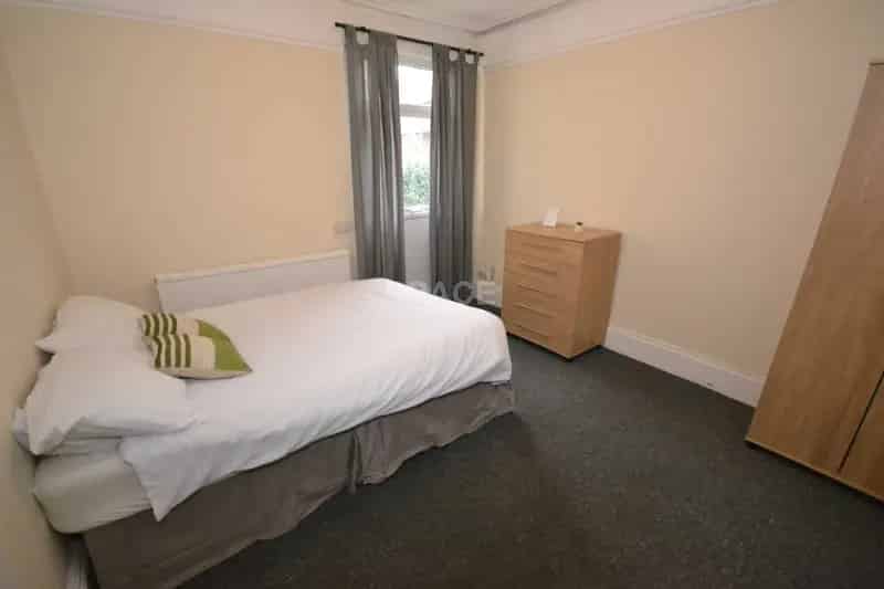 6 Bedroom House Share near Reading University