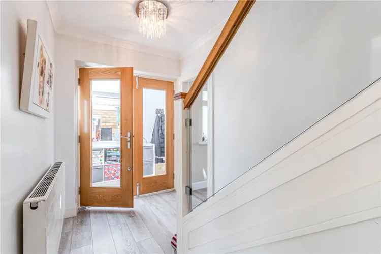 House For Sale in Leeds, England