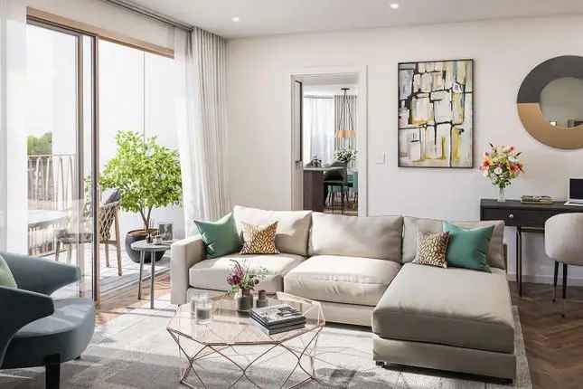 Flat for sale in Beaumont, King's Road Park, Fullham, London SW6