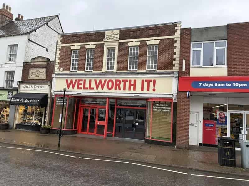 Ledbury Town Centre Retail Property 4971 sq ft