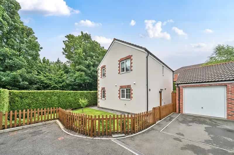 3 bedroom detached house for sale