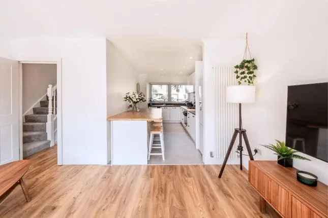 Flat to rent in Castle Road, Camden NW1