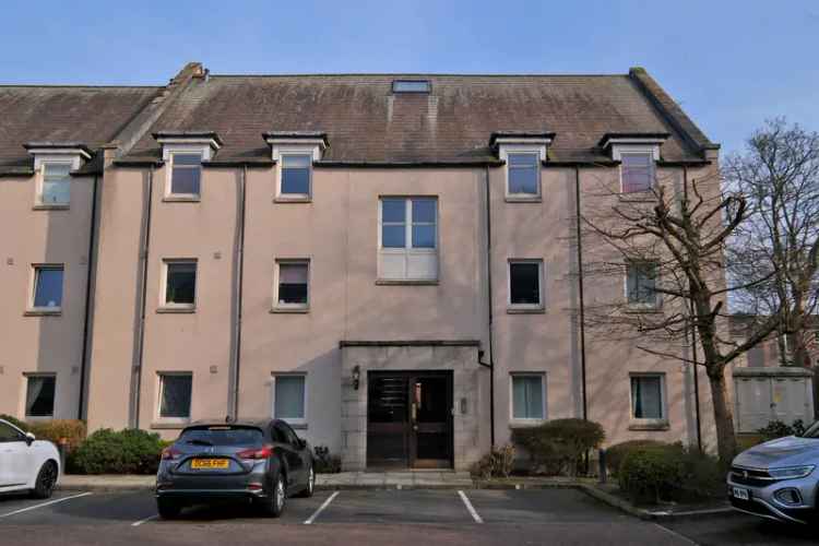 2 Bedroom Flat Old Aberdeen  Ground Floor  Exclusive Parking