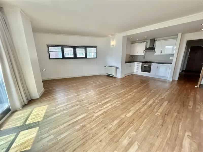 City Centre One Bedroom Apartment - Ice House Building