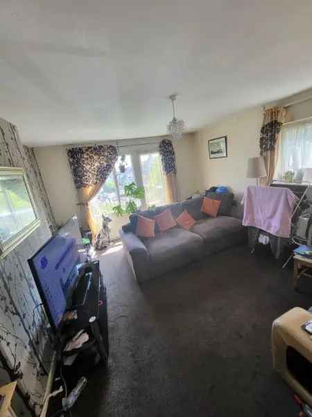 Good Size Rooms Maisonette Near 468 Bus Route