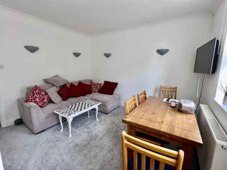 2 Bedroom Flat Winter Let Available August 2025