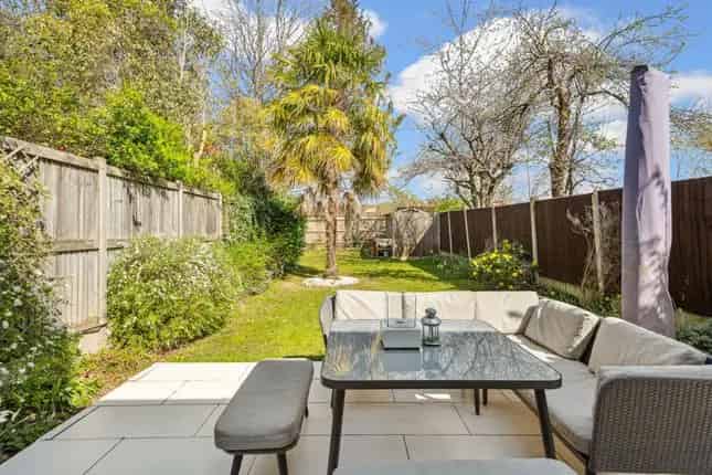 5 Bedroom Detached House West Wimbledon Family Home
