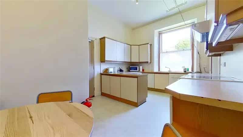 4 Bedroom Flat to Rent