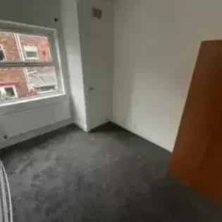 2 Bedroom House in Ladybarn Manchester