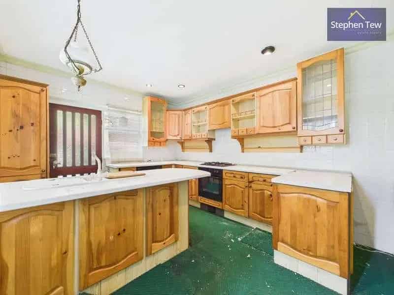 2 Bed Detached Bungalow For Sale - Modernisation Opportunity