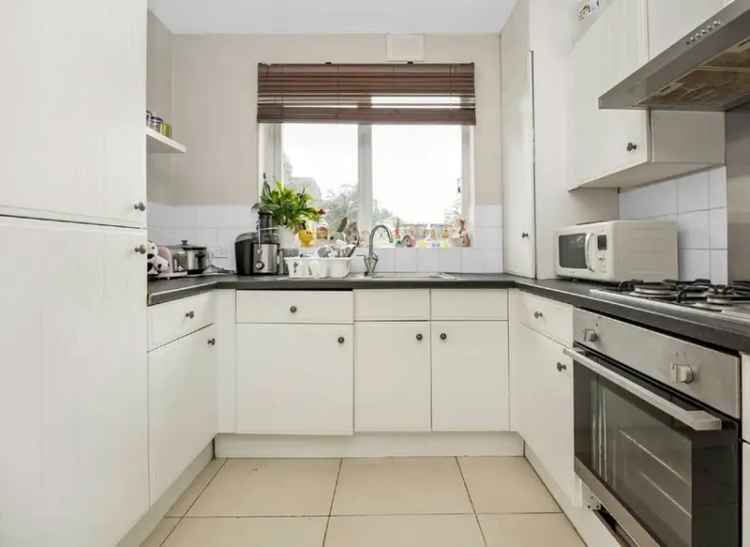 Stunning 3 Bedroom End Terrace House For Rent