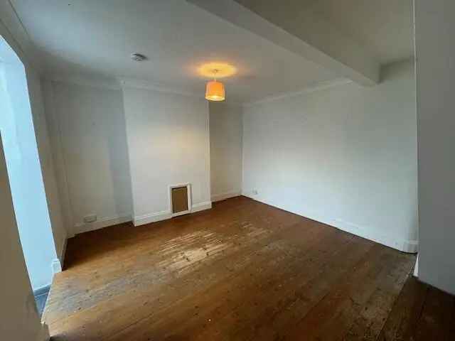 2 Bedroom House Totterdown Garden Pets Considered Zero Deposit