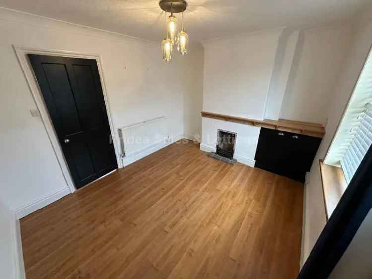 2 bedroom end of terrace house to rent