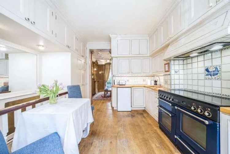 1 Bed Flat for Sale: 2-Story Apartment with Private Entrance