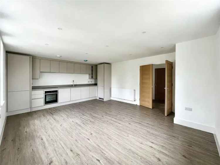 3 Bedroom Duplex Apartment Near Beckenham Station