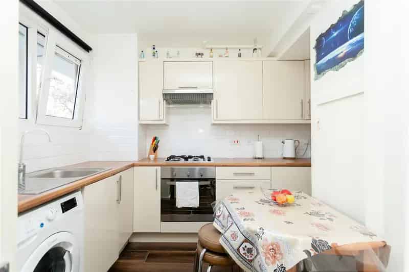 3 Bedroom Maisonette House to Rent Near Public Transport