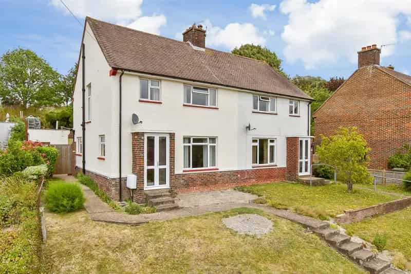 3 Bedroom Semi-Detached House for Sale in Lewes