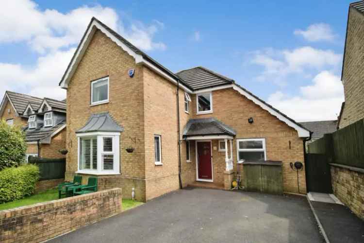 5 Bedroom Detached House for Sale in Sandy Lane