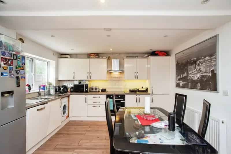 3/4 Bedroom House For Sale Modern Family Home