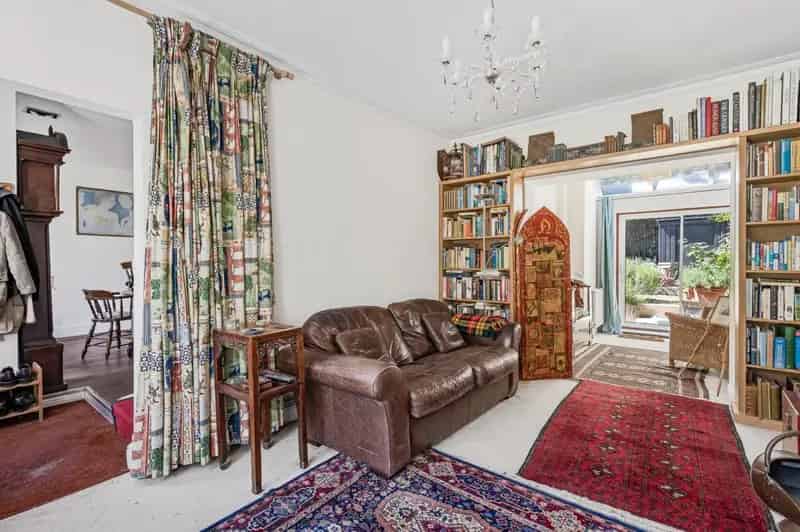 4 Bedroom Freehold House Forest Hill