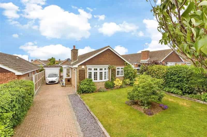 2 Bedroom Detached Bungalow for Sale in Cliffsend