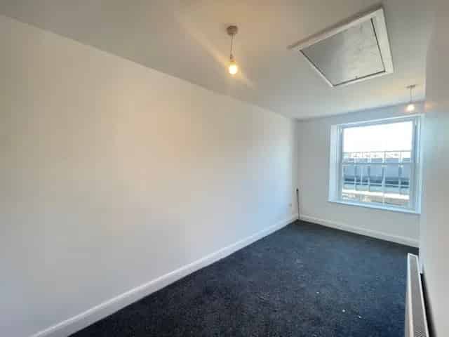Flat For Rent , High Street North, Dunstable, England