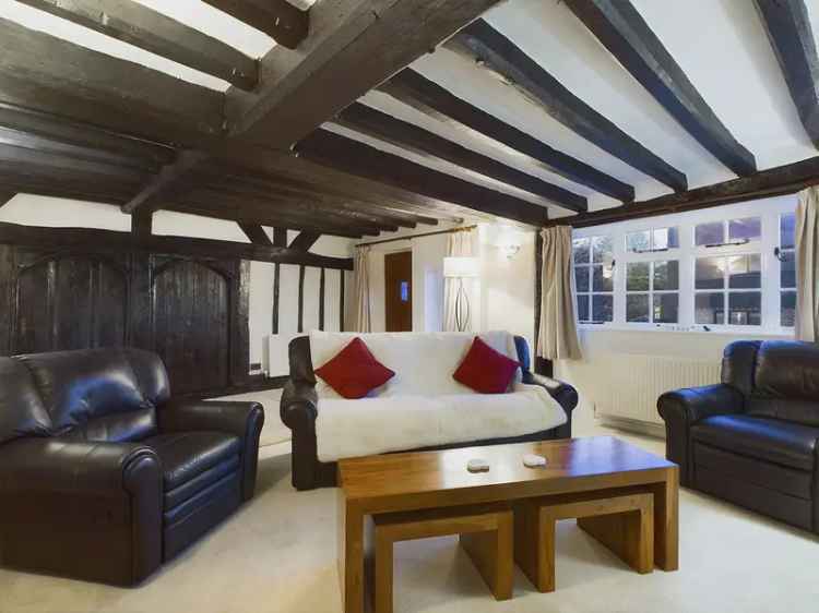 Detached house For Sale in Horsham, England