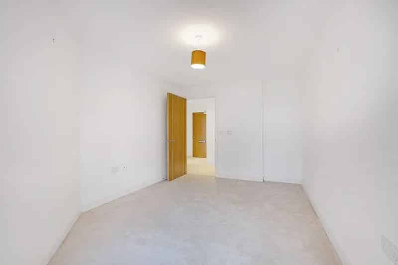 2 Bed Retirement Apartment Near Cricket Ground