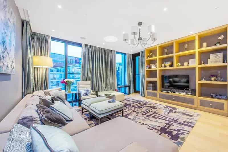 Luxury Paddington Basin Apartment with River Views