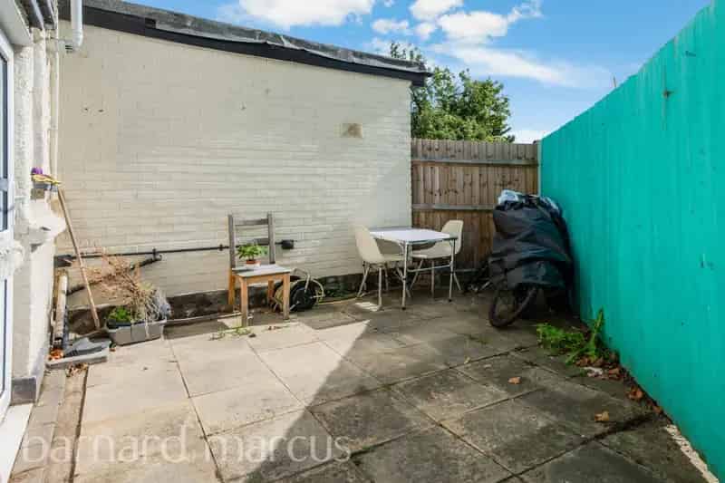 Furnished Studio Flat Near Twickenham and St Margarets Stations