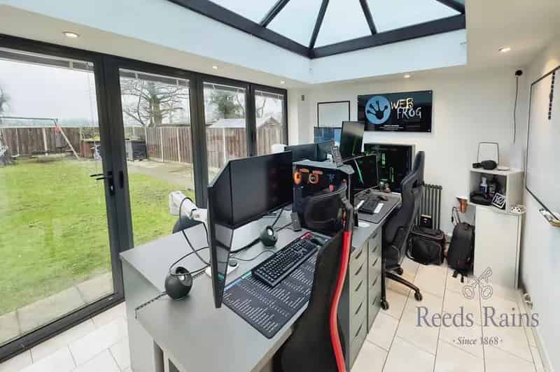 3 Bedroom Semi Detached House West Haddlesey