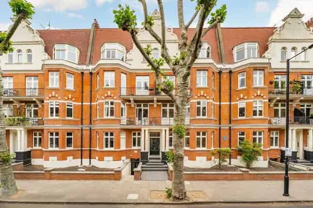 Flat for sale in Lauderdale Road, London W9