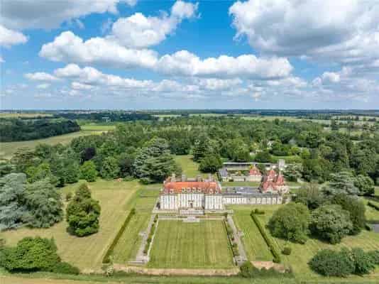 Middleton Park Grade I Listed Lutyens House Flats Oxfordshire