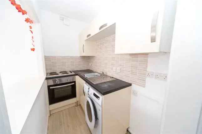 First Floor Apartment Roath Cardiff Single Occupant Unfurnished