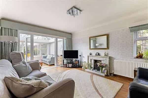 4 Bedroom Detached House for Sale in Wilmslow