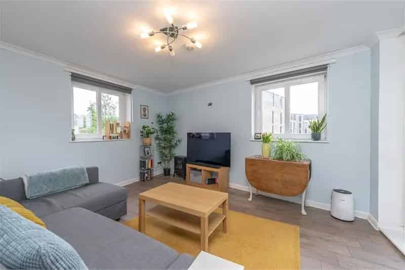 2 Bed Flat Second Floor Edinburgh Brunswick Area