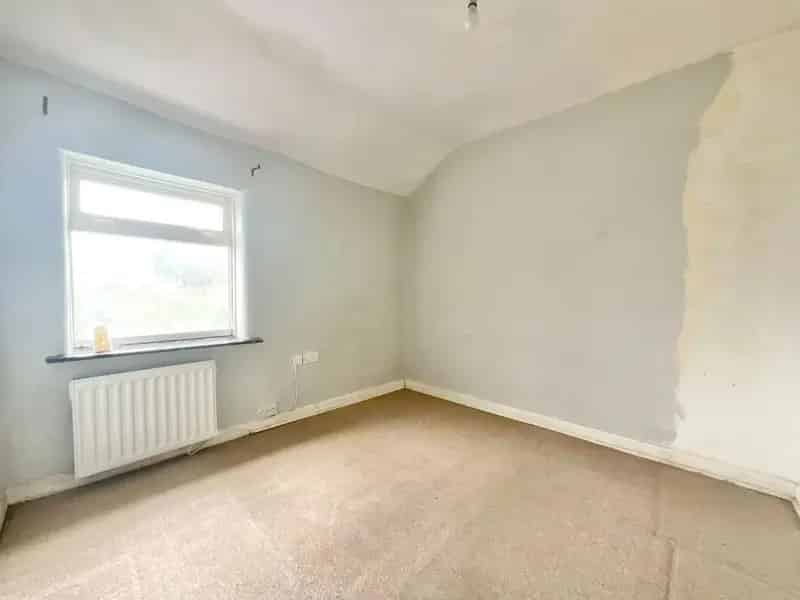 2 Bed House For Sale Needs Modernisation