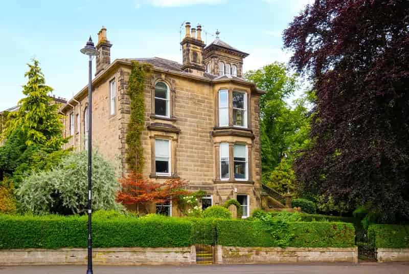Victorian Flat Stirling 3 Beds 169m² Private Garden Garage