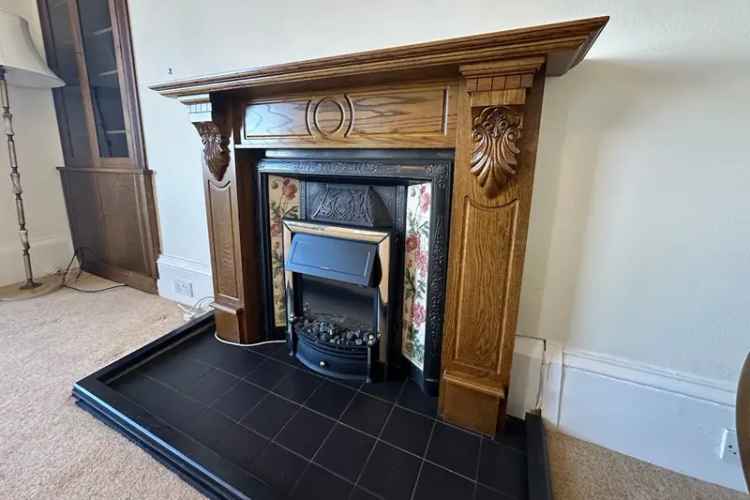Family Home with River Tay Views in Newport-on-Tay